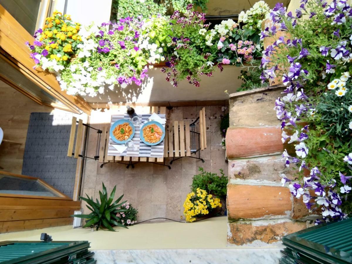 Tivoli Old Town - Casa Nel Quartiere Medioevaleアパートメント エクステリア 写真